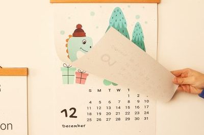 Creative beech magnet hanging poster calendar (3)